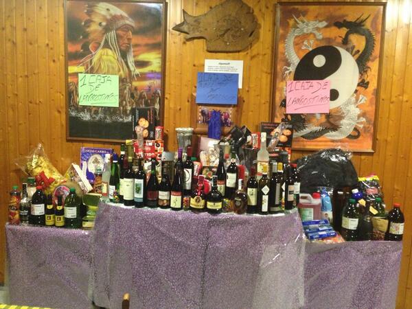 Como todos los años ,espectacular lote de navidad !!! Pasen y firmen! !solo 100 números