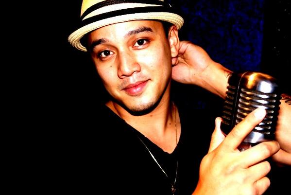 _E_D_M_'s tweet image. bit.ly/1edfoz0 True performer with natural talent. This #Talent has been missed in #LA #Music!  @jordanleeent