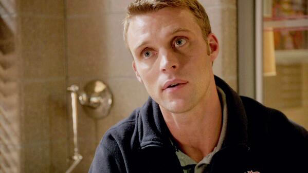 NBCOneChicago's tweet photo. RETWEET if you’re watching with us! #ChicagoFire http://t.co/v8W8UCdWKg