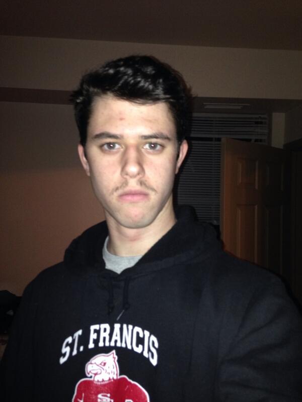 Esford_S's tweet photo. LOOK AT IT #ReverseHitler http://t.co/RQNJVAYhTY
