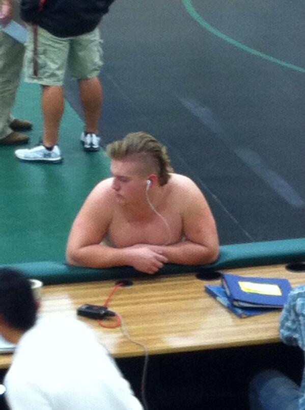 singletchaser_'s tweet image. #tooltimetuesday to this wrestler at the dual tonight😂😂😂