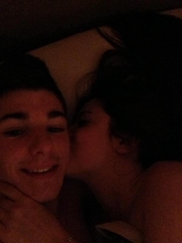 yyurena_'s tweet photo. TE AMO @danialfaro23 http://t.co/b251JnYbGz