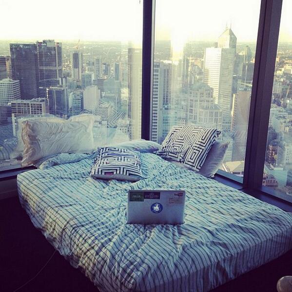 If this was my bed, I'd never want to leave 😍😩