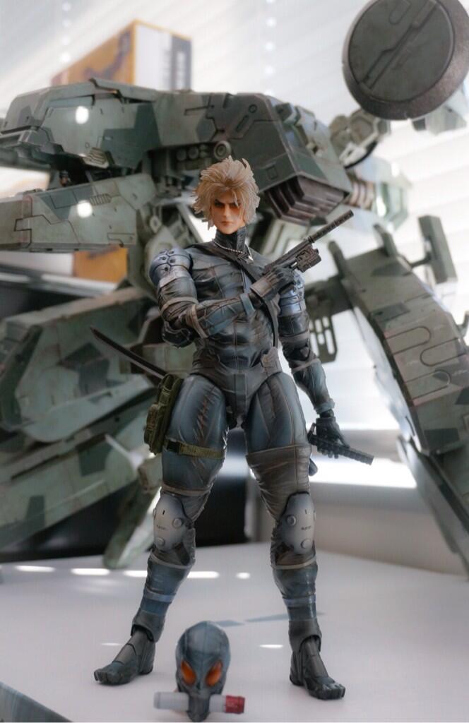 小島秀夫 A Twitter プレイアーツ改の Mgs2雷電 来週発売 スカルスーツかっこいい Http T Co 8wbquyn075