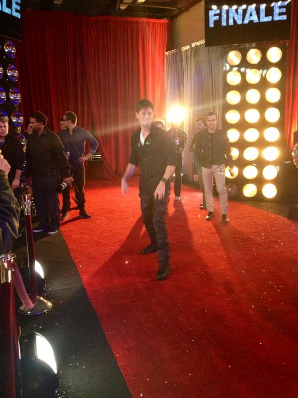 JRadloff's tweet photo. Enrique Iglesias just sent the #dwts fans into a total frenzy. @glamourmag http://t.co/qtZ5hmrnIF