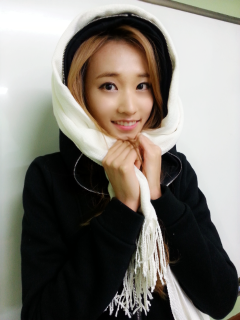 BaCzRR-CEAAZazR.png:large