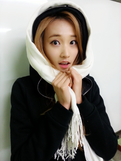 BaCzfEqCQAAmHF4.png:large