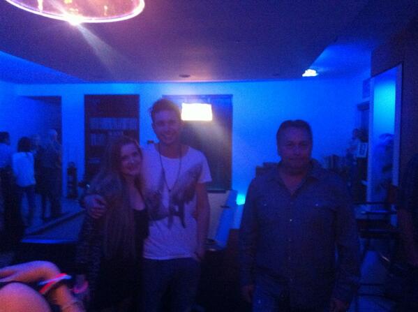 smexytaylor's tweet photo. I wish I could go back!! #party #bands http://t.co/Vyz11V0VSU