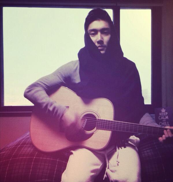 RT<a href="/siwon407/">S</a> :duby duby duby.. even snowing?awww