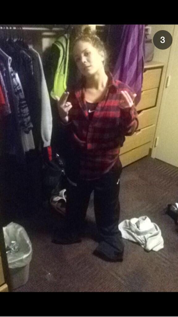 ShanaKayyy's tweet image. I really cannot stop laughing at this 😂 #midgetproblems