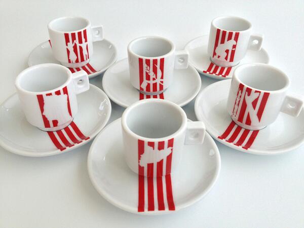 totespossible_'s tweet image. El Joc de Cafè Català | ENVIAMENT GRATUÏT! bit.ly/Isn9Ge