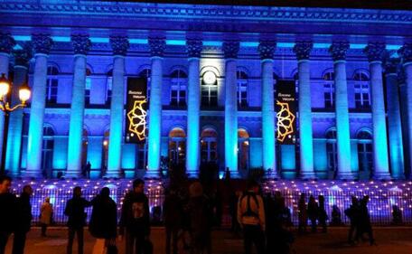 Emirates247's tweet image. Live Update: #UAE's #Expo2020 bid... #Dubai's presentation begins... emirates247.com/expo-2020/uae-…  @DubaiExpo2020