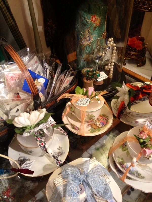 marshaswanzy's tweet photo. Great handmade Christmas gift for £10 or less now at Velvet Rose. http://t.co/3d5gAAF8eH
