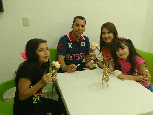 gustosopzo's tweet photo. gracias por visitarnos @ricpaez10 #idolo http://t.co/ESTJ02zCEx