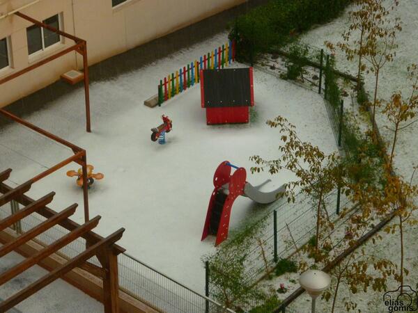 ¡¡Espectacular!!. Granizada en #ElCampello (#Alicante). Imagen: Elías Gomis.