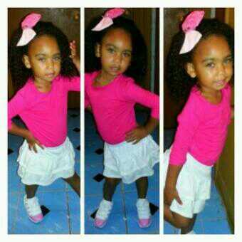 LilEmily_143's tweet photo. #Nikyla http://t.co/t9FSduiVD5