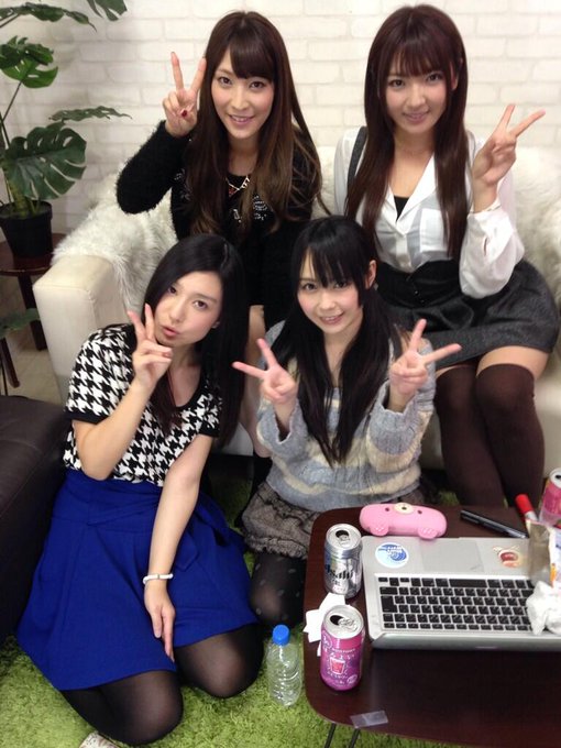 ニコ生見てくれたみなさんありがとう(^o^)  このメンバーで12月15日ニコ生オフ会あるのでまた楽しみです♪♪ http://t.co/wGici40V5l