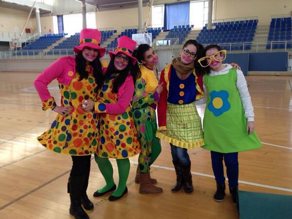mariialuiisa_pc's tweet photo. Payasitas @beikaaaa @MiriamMrqz @mluisa91 http://t.co/OYTHzJ7AHh