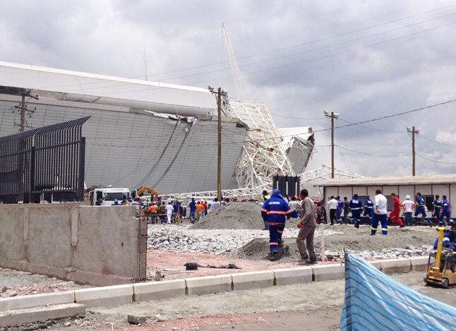World Cup Stadium collapses  BaFjSnlCMAIWOPl