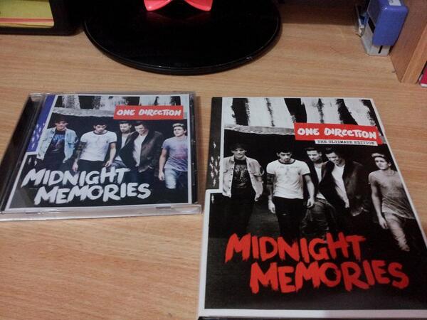 OfficialFacts1D's tweet image. En Argentina, musimundo

Midnight Memories a $94
Midnight Memories The Ultimate Edition a $260

#OF1D ♥