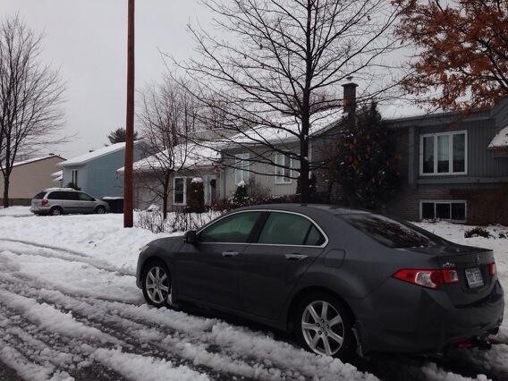 Stationnement interdit ce soir dans toutes les rues de Trois-Rivieres op. déneigement. #rcma