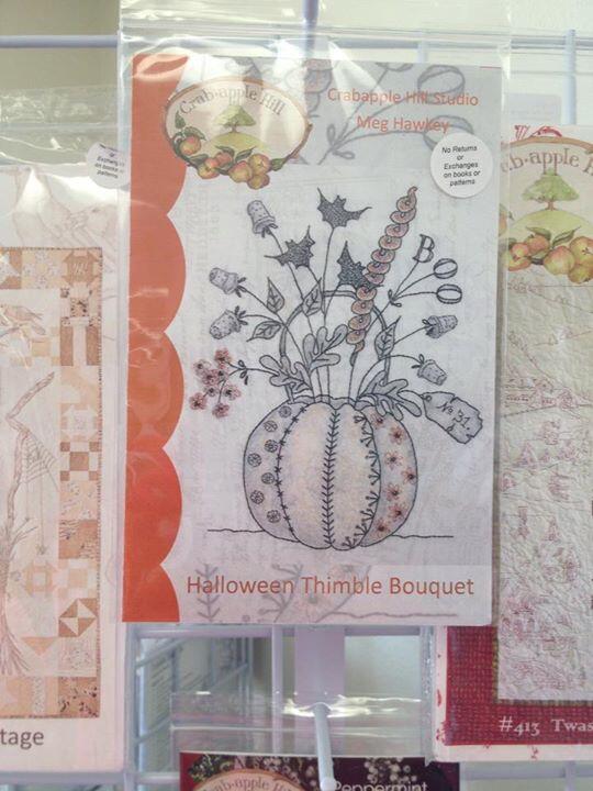 AQuiltForever's tweet image. Crabapple Hill Halloween Thimble Bouquet - wp.me/p2utua-6t #AQuiltForever #ClassesAndWorkshops