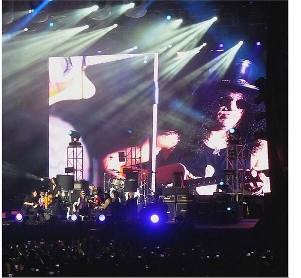 MylesKennedyW's tweet image. [PHOTO] Kings of Chaos - Paraguay

Via @jorgecoronel - Instagram 

The band on stage.
#PersonalFestPy