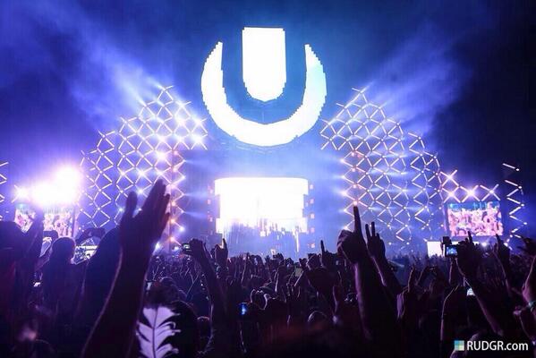 TexasEDMBabes's tweet photo. 121 more days #edmbabes and we see you at #ULTRA #EDM #EDMFamily #EDMFamily #edmbabe http://t.co/hz12dT6FiV