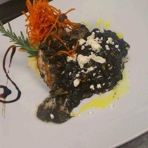 currentplaya's tweet image. Disfruta de nuestro exquisito pollo con salsa huitlacoche y queso cabra con puré de papa