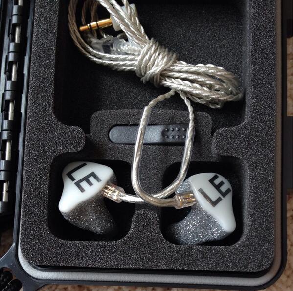 LexiElishaMusic's tweet photo. Today I'm extra thankful for @1964ears for sending me these babies! #inlove #6drivers http://t.co/MMgdj6JF5G