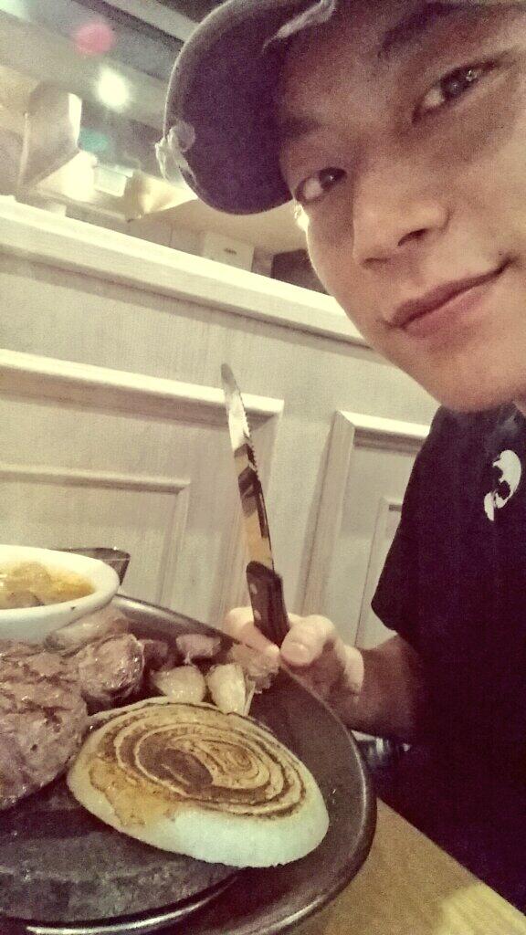 BaI5hgyCAAAnJrm.jpg:large