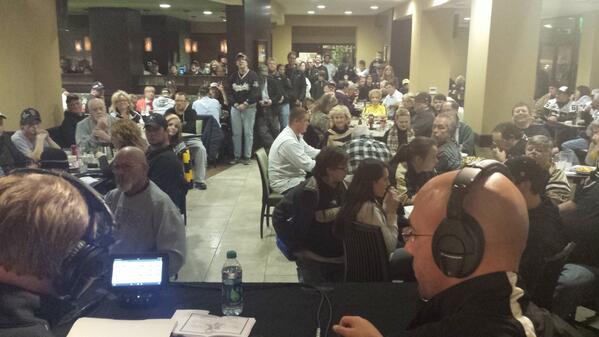 NCCGridIronClub's tweet photo. Thanks for the packed house at the @jamesfranklinvu radio show tonight! @VandyFootball @VanderbiltU #anchordown http://t.co/wyPXPvg1jK