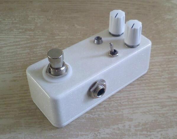 StompTronics's tweet image. Bringing you the best!
Pre-Order a NEW Germanium BuzzBeard NOW! A nice Hendrixy Fuzz Pedal! Out by Christmas!