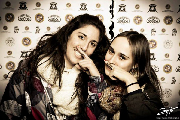 mariavallelado's tweet photo. Con @Ireblanco25 posando para @MovemberMadrid :)) http://t.co/uyLdgtOIIa