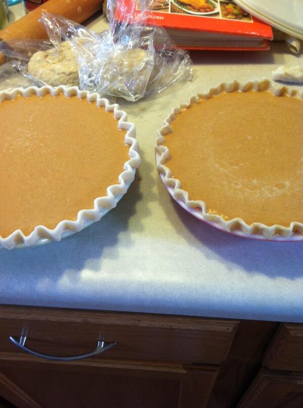kr15tna's tweet image. Pies 2 and 3 are ready for the oven. #pumpkinpie #thanksgiving #homemadecrust