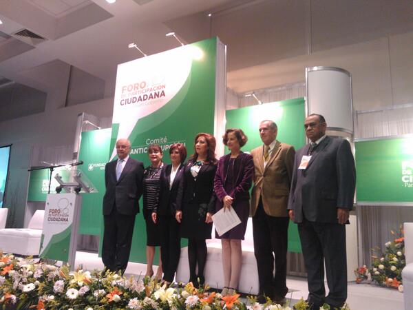 Pide <a href="/Barbara_Botello/">Bárbara Botello</a> replicar modelo del Comité Ciudadano Anticorrupción