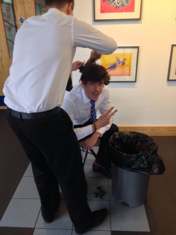 BSmobros's tweet photo. It's under way, say goodbye to the hair @jaskirrow22 http://t.co/clJDx6j0Kc