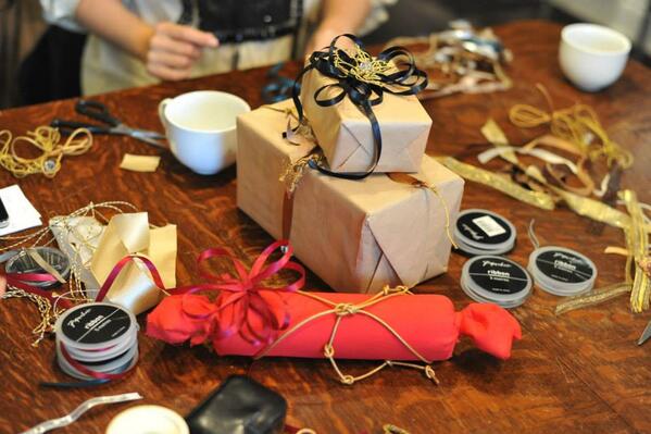 Take a leaf out of <a href="/Takevictoriard/">Victoria Road</a>'s book &amp; wrap your presents using these bespoke styles. #Christmas #Presents