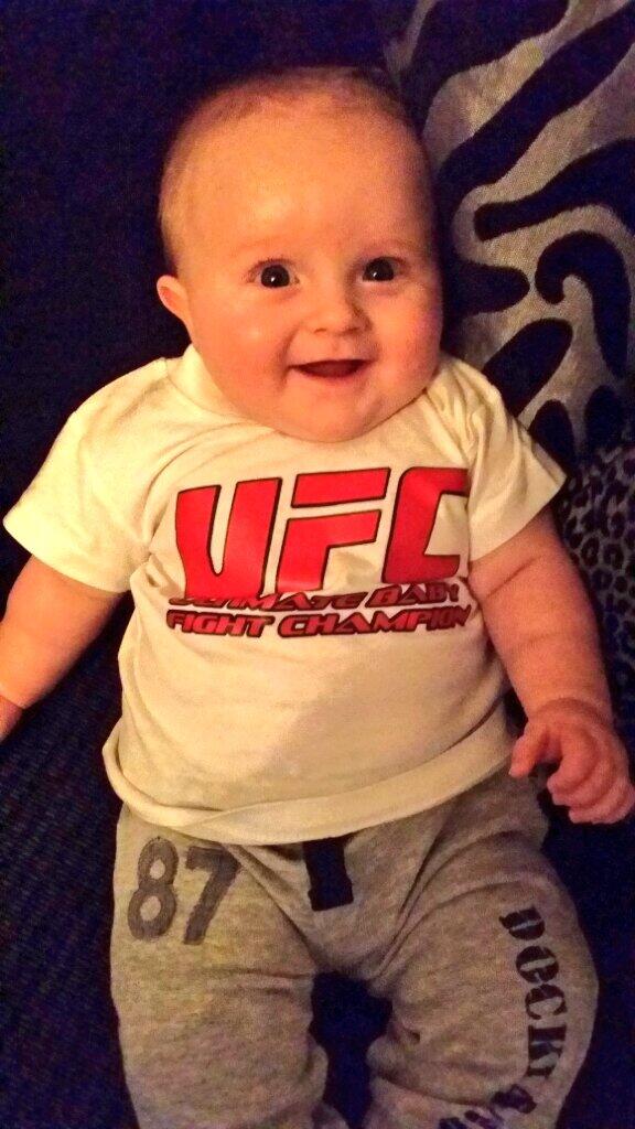 Ellis613's tweet image. #ufcfightnight  #VOTEGSP