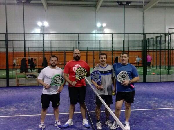 ligadepadel's tweet photo. Partido entre las 2 parejas revelaciones del torneo.. Con el resultado final de: Baka-poyito-0-2 rodabi-carlos http://t.co/qMexWwmk0L