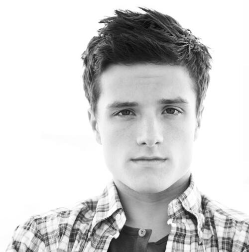 Who to fake:

RT -Josh
FAV -Sam