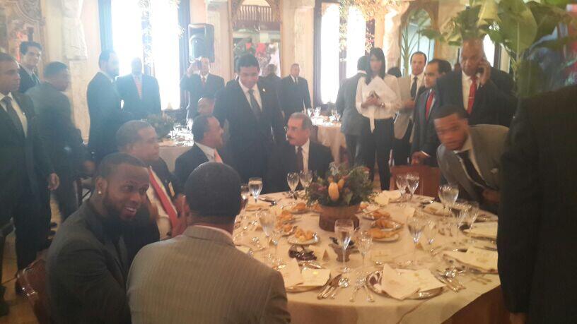 BaLPVkIIEAAAsA-.jpg:large