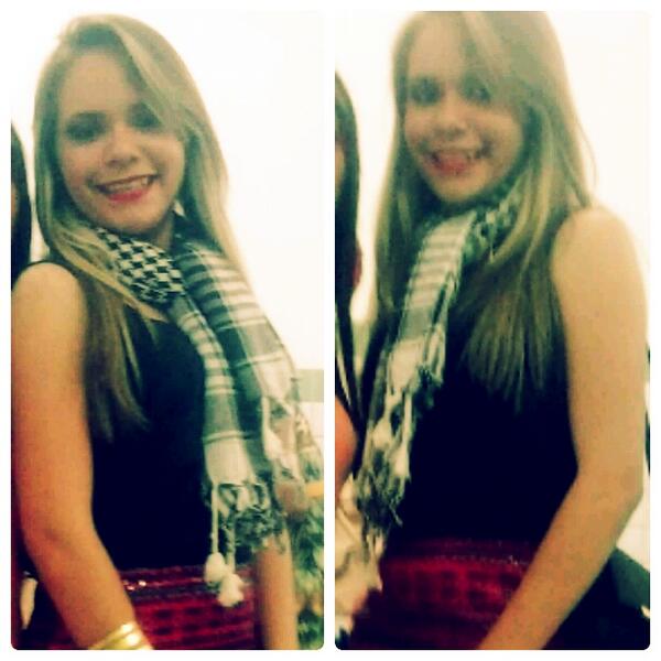 WanderleyaA's tweet photo. #BoaaTarde :) Simplesmente Feliz :P http://t.co/JmSsxI2BX5