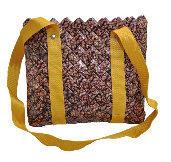 Handbag made from coffee bean bag exclusiveaccessory.co.uk/handmade-handb…