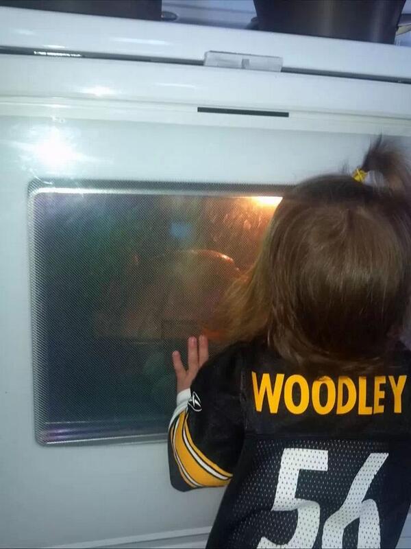 beth_tirro's tweet photo. Happy Thanksgiving @LaMarrWoodley http://t.co/sl6ZK23a0a