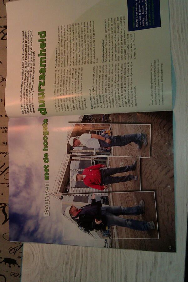 Leuk. "Mijn" uitvoerders in magazine Bouwen op bouw Vossenberg <a href="/Heembouw/">Heembouw</a>.