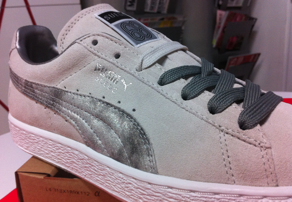 PUMAmexico's tweet photo. El primero en contestar correctamente dos preguntas gana el par #PUMAsuede68 talla 8mx ¿están listos? RT http://t.co/yMcglWDClx