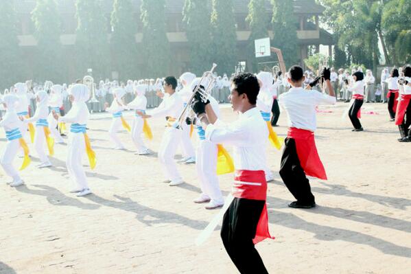 Heeeeeee! Madaaaaaa!