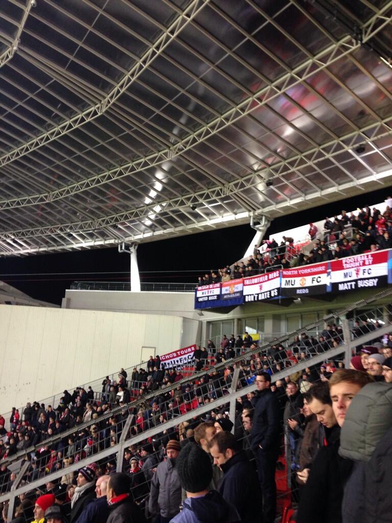 Manchester United Fans Bayer Leverkusen