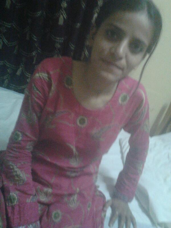 LAHORESEX1's tweet photo. http://t.co/U4EhWqermi